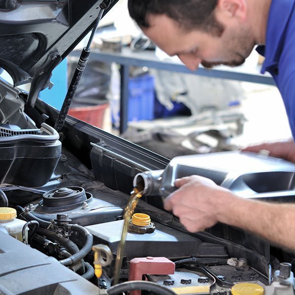 Centro Automotivo (11) 2213-6160 Tudo para o seu carro você encontra aqui. Todas as peças e serviços com garantia. A maior varejista do Brasil, Pensou mecânica, pintura e tudo mais. Visite já, nossa oficina. Av Inconfidência Mineira 258 Vila Rica SP.