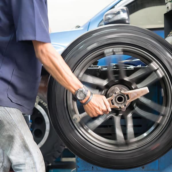 Centro Automotivo (11) 2213-6160 Tudo para o seu carro você encontra aqui. Todas as peças e serviços com garantia. A maior varejista do Brasil, Pensou mecânica, pintura e tudo mais. Visite já, nossa oficina. Av Inconfidência Mineira 258 Vila Rica SP.